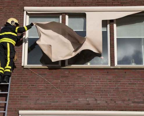 Schade aan zonnescherm door wind