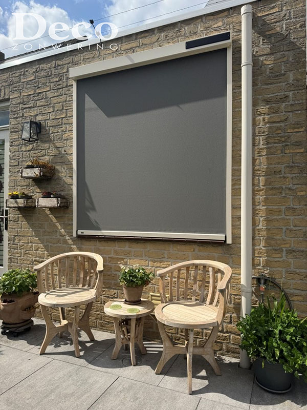 Brustor knikarm zonnescherm Heroal screens van ByMichel in Heesch